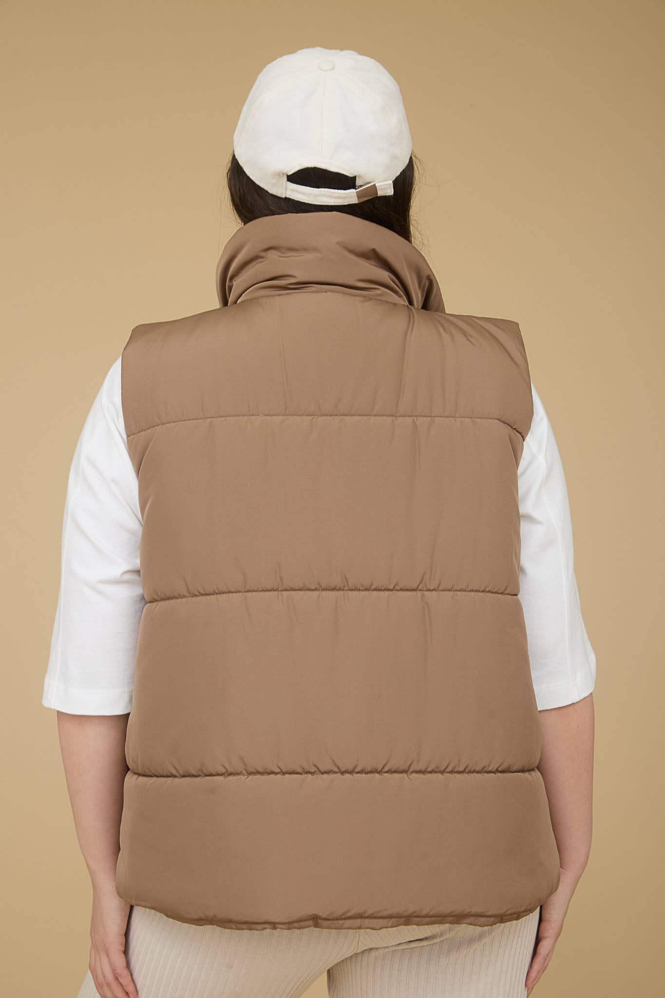 SOLID ZIP UP PUFFER VEST: COCOA