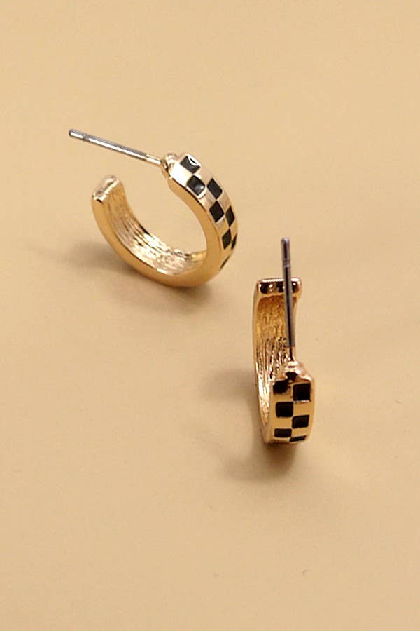 MINI CHECKER HOOP HUGGIE EARRINGS | 31E24864: Gold/black