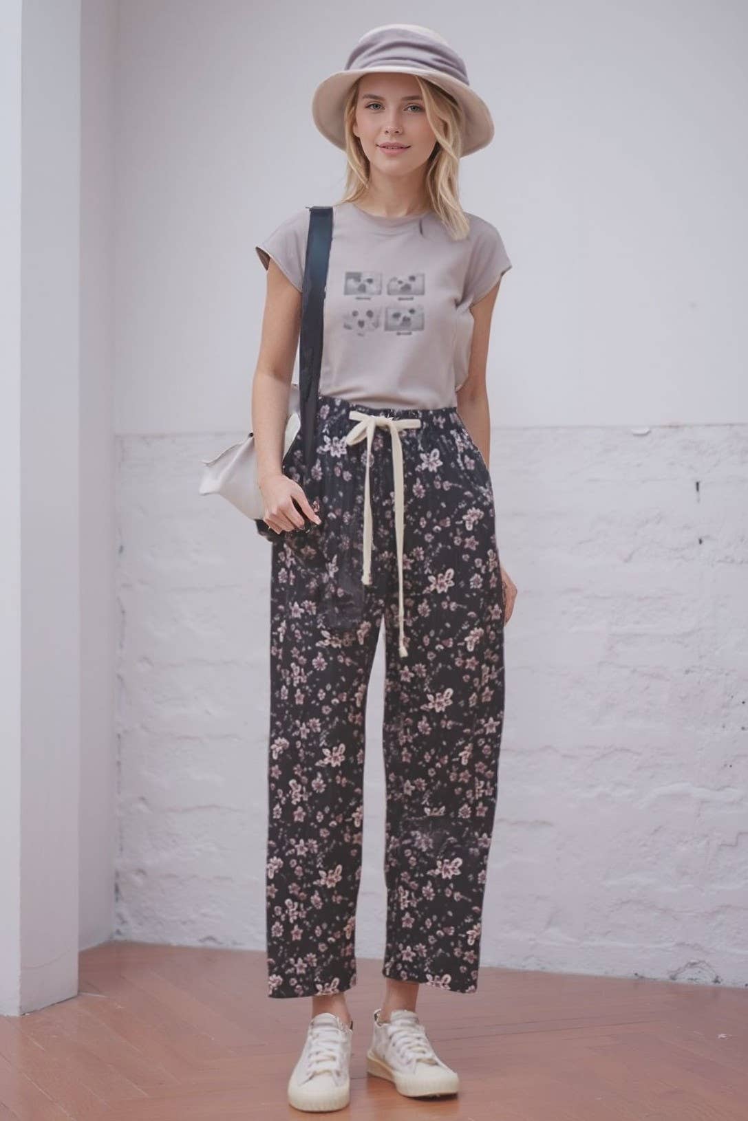 Floral Black Crop Pant