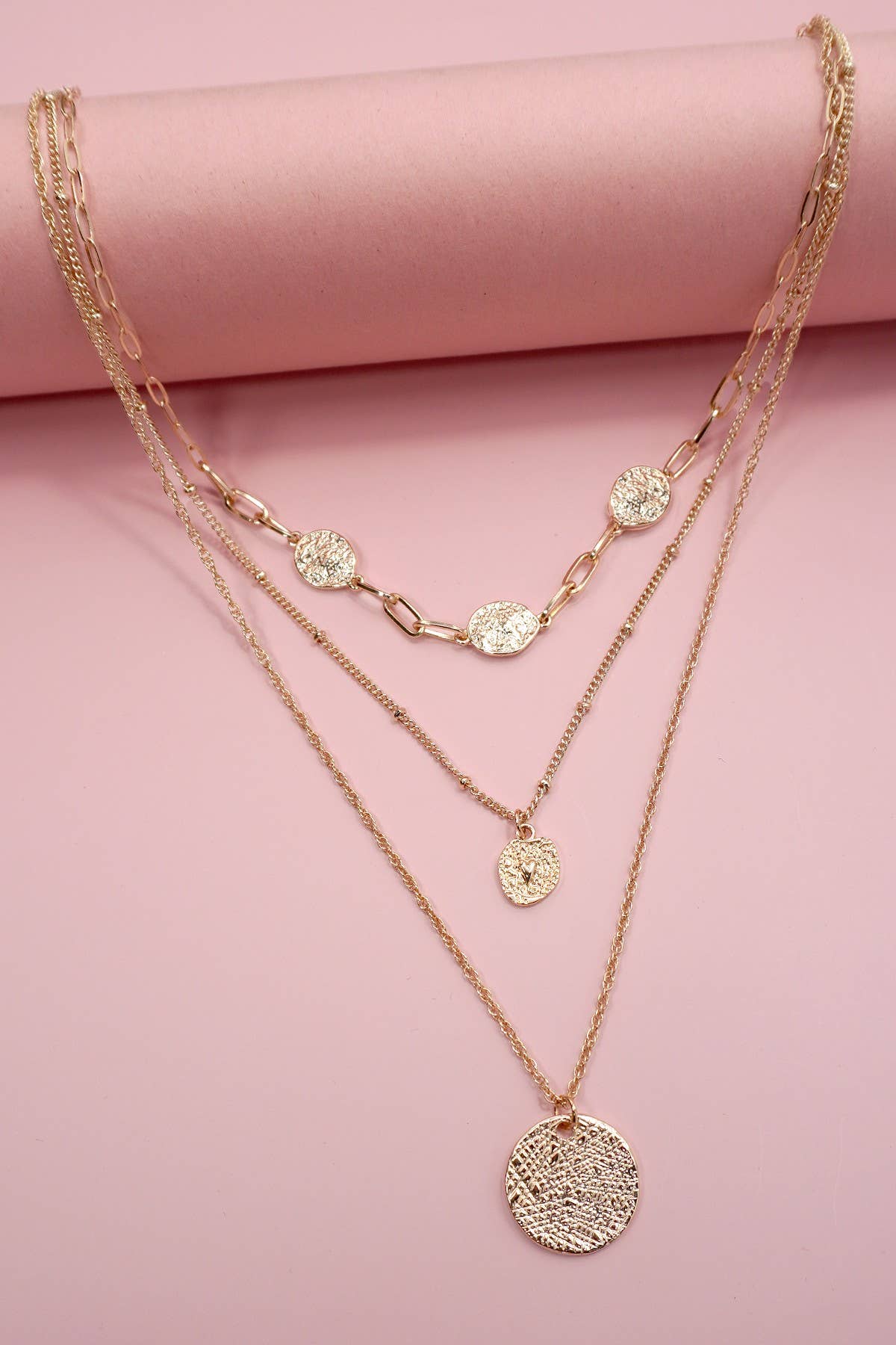 TEXTURED CIRCLE PENDANT MULTI LAYERED NECKLACE | 80N1314: Gold