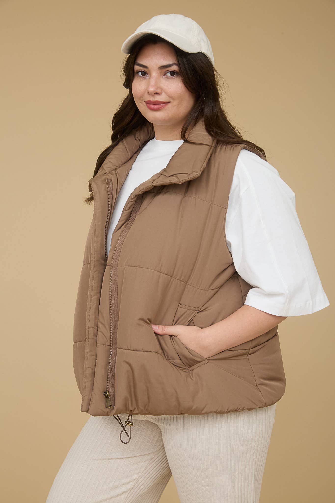 SOLID ZIP UP PUFFER VEST: COCOA