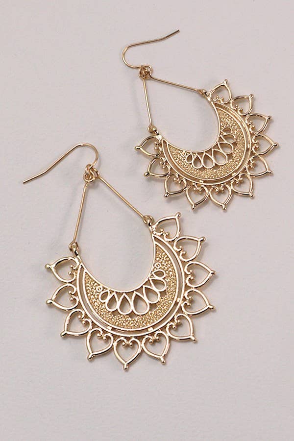 BOHO HALF CIRCLE FLOWER DROP EARRINGS | 31E24536: GOLD