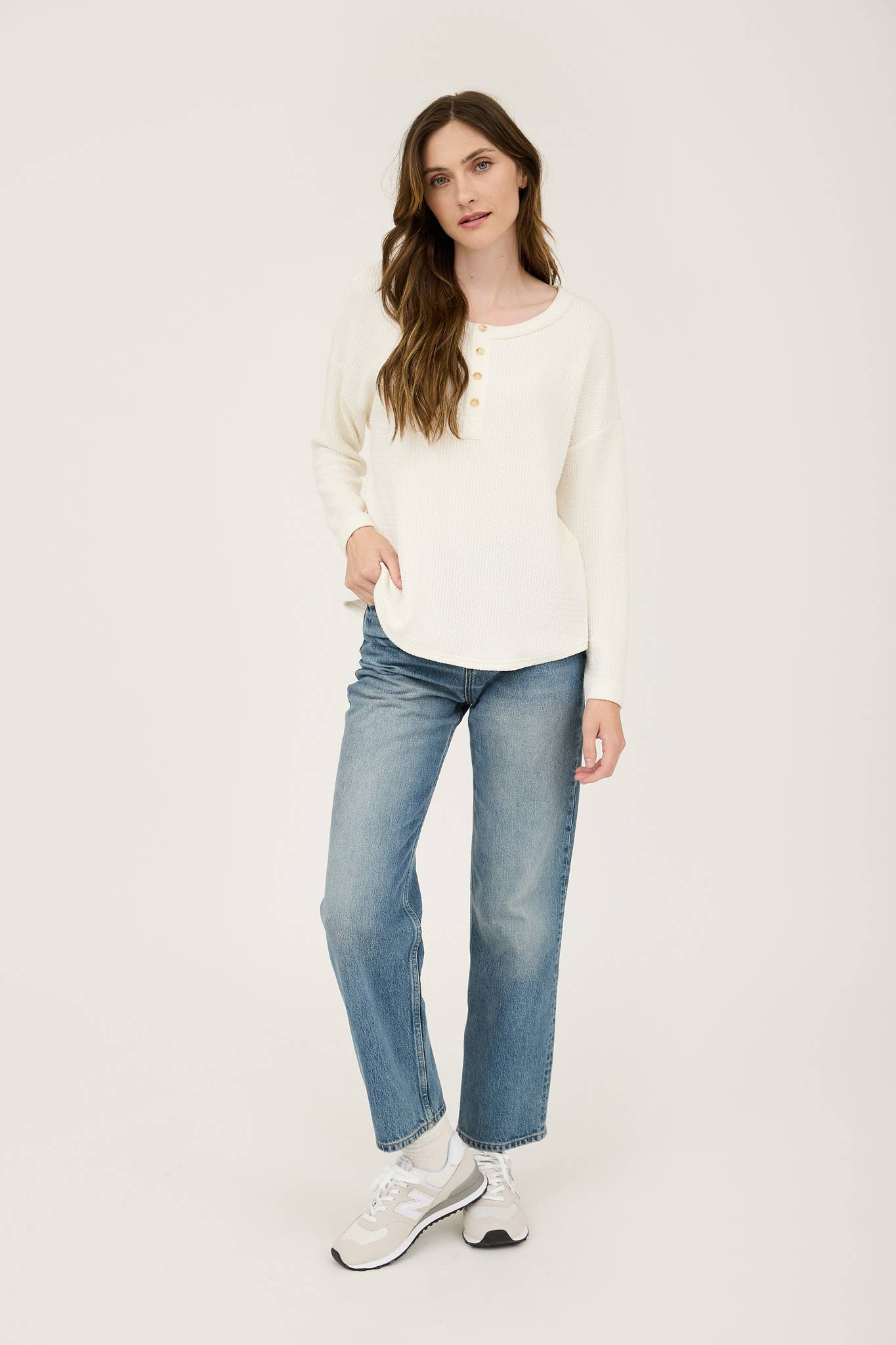 WAFFLE KNIT HENLEY LONG SLEEVE KNIT TOP: CREAM
