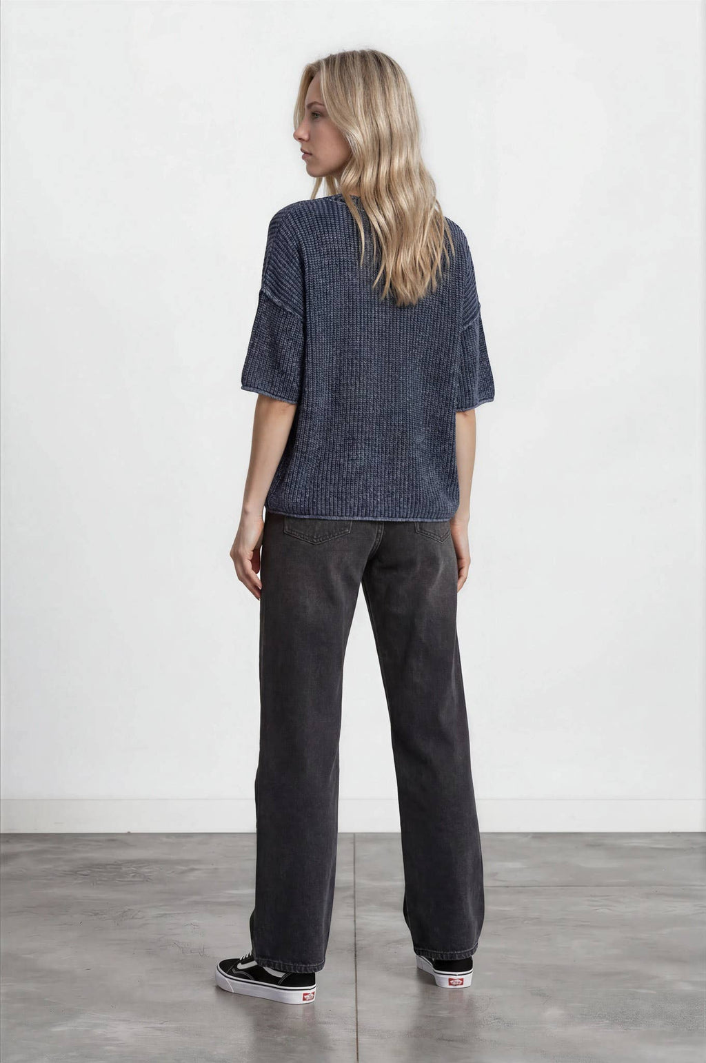 WASHED CREW NECK RAW EDGE SHORT SLEEVE SWEATER: NAVY