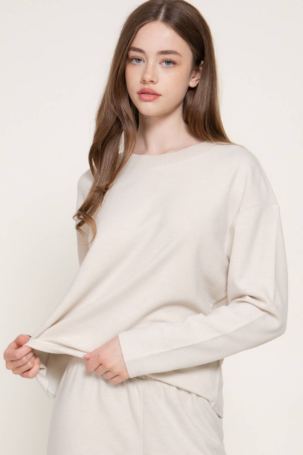 Long Sleeve Soft Knit Top: IVY-light beige