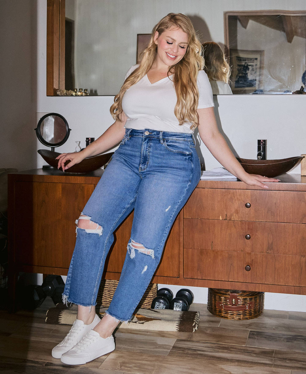 PLUS SIZE HIGH RISE DISTRESSED CROP| Lovervet by VERVET