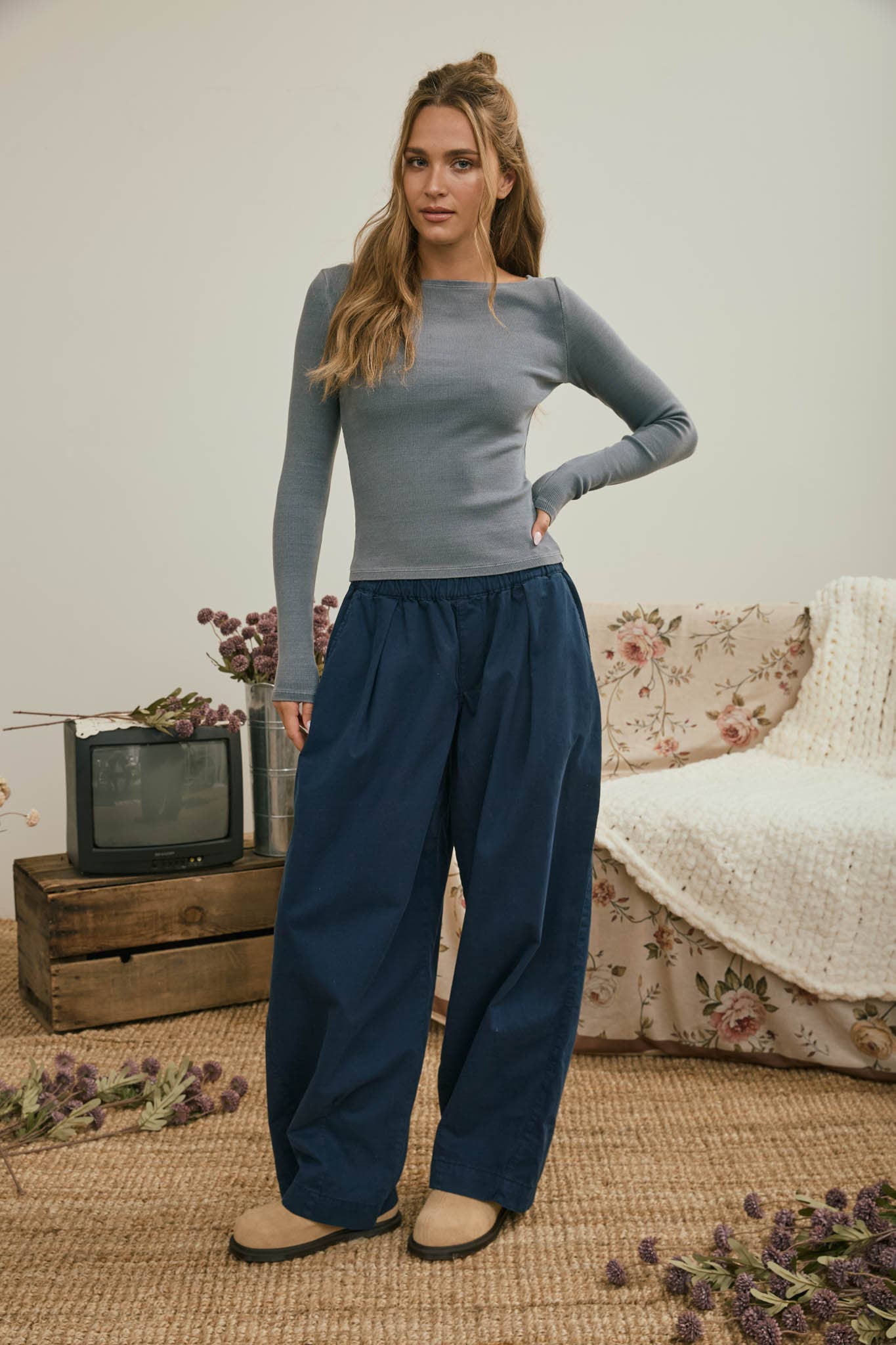 BOAT NECK LONG SLEEVE RIBBED KNIT TOP