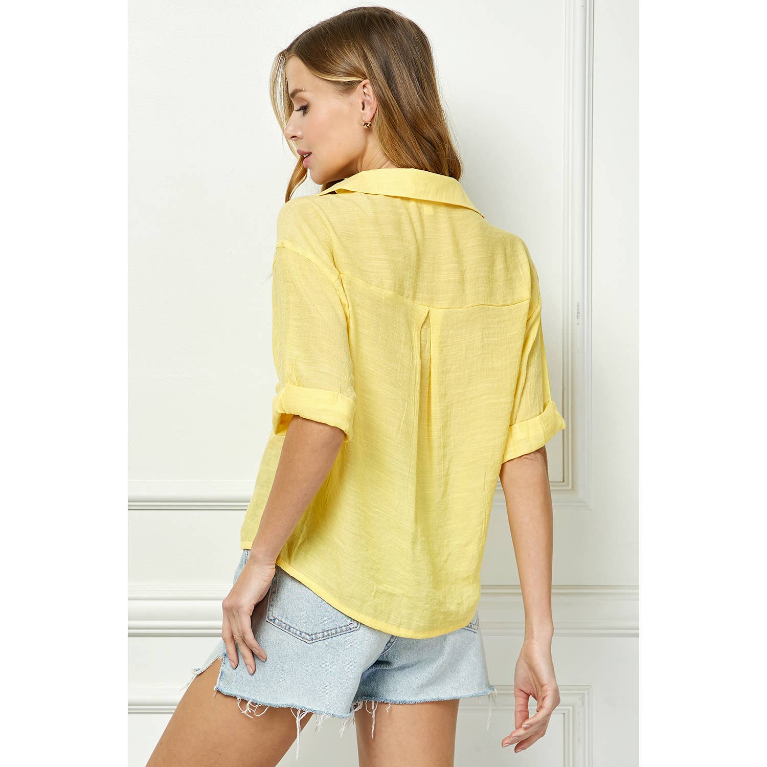 EASY BREEZE BUTTON DOWN SHIRT