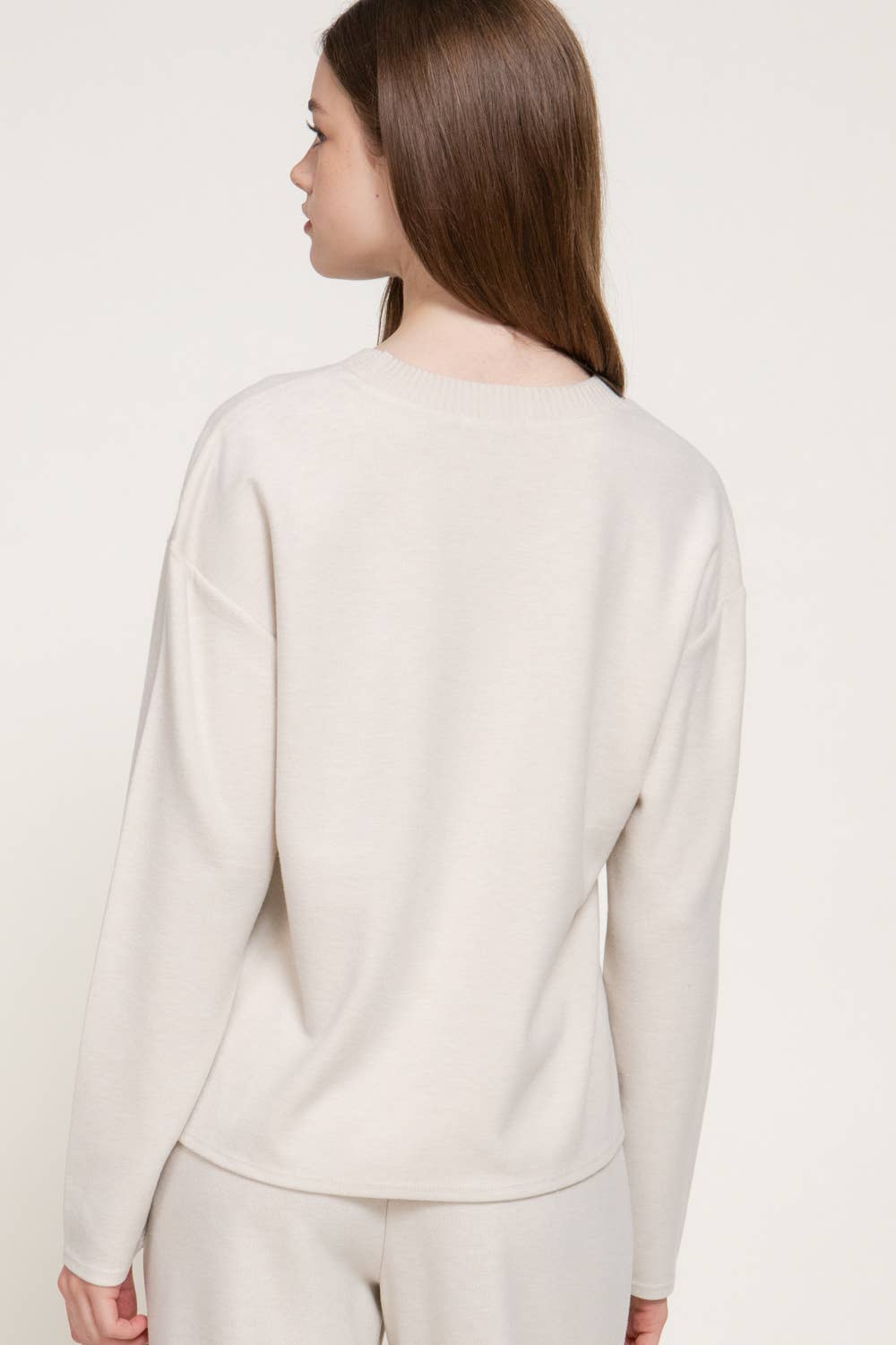 Long Sleeve Soft Knit Top: IVY-light beige