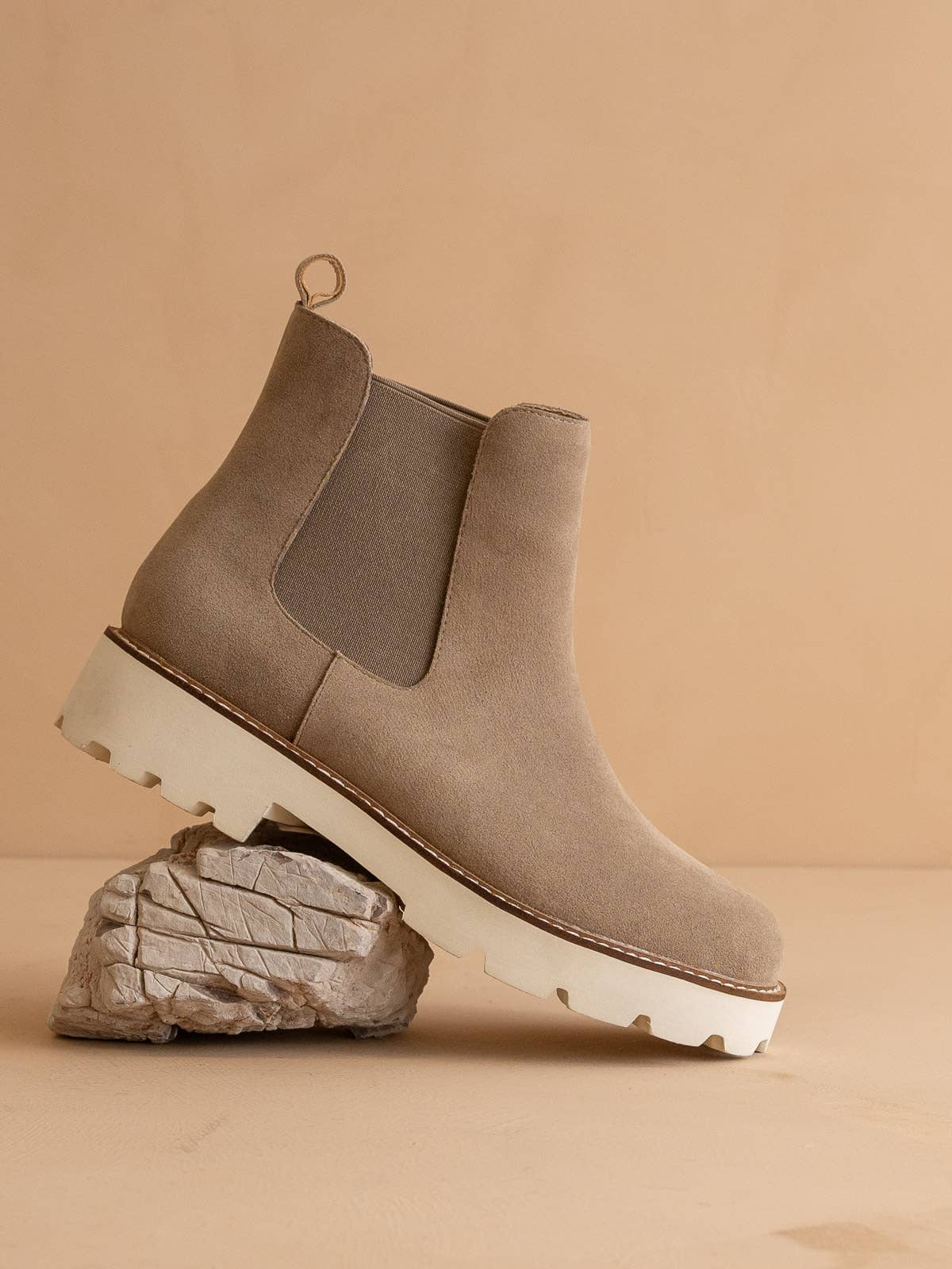 The Gianna Khaki | Chunky Sole Chelsea Boot: Khaki