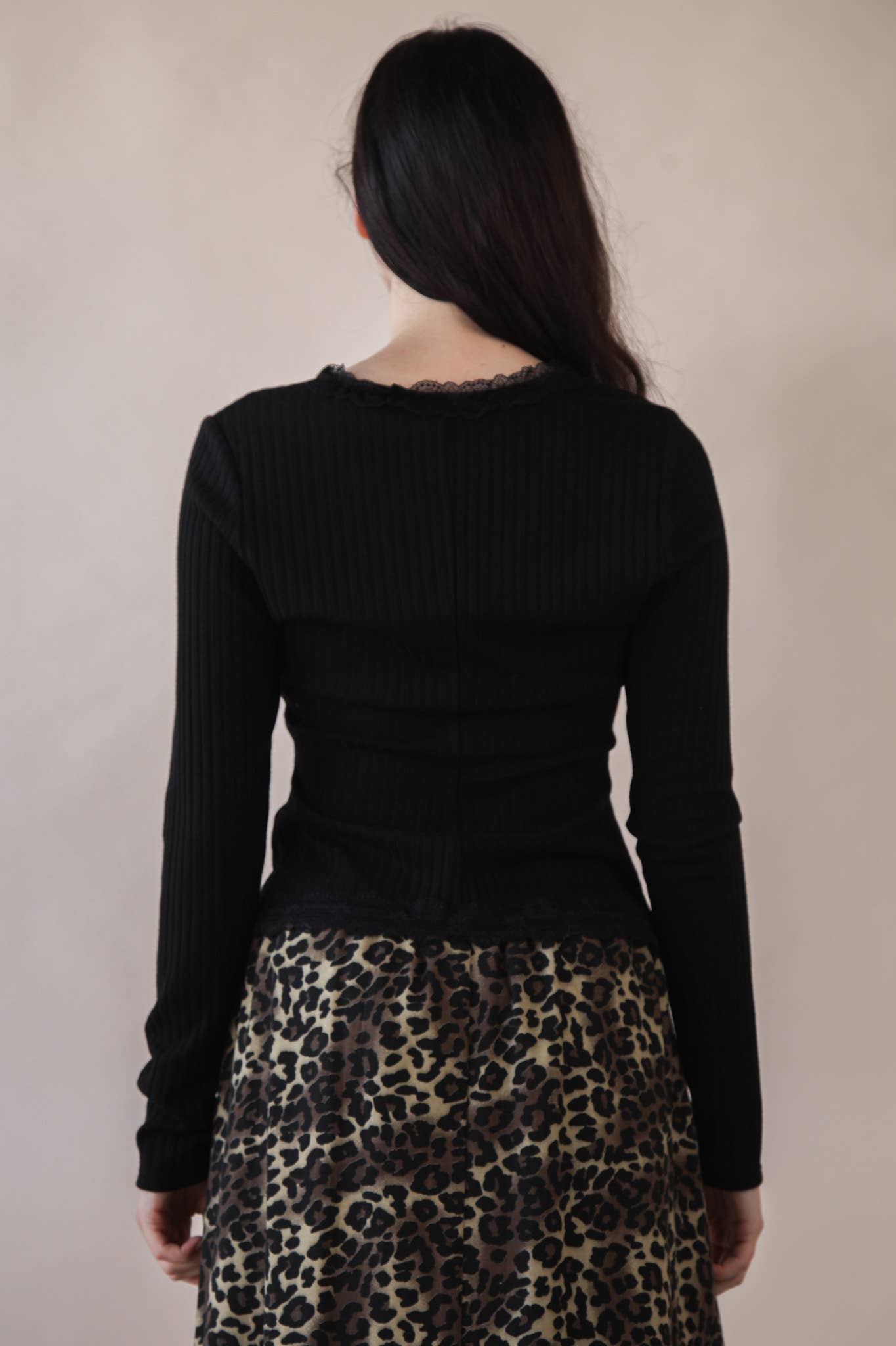 Lace Trim Fitted Knit Top