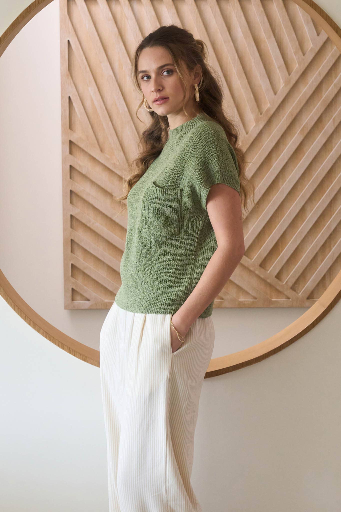 MOCK NECK SWEATER TOP: LIGHT OLIVE