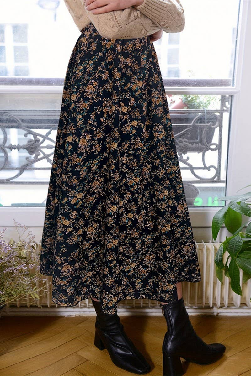 COMMUTER PLEATED FLORAL SKIRT: NAVY