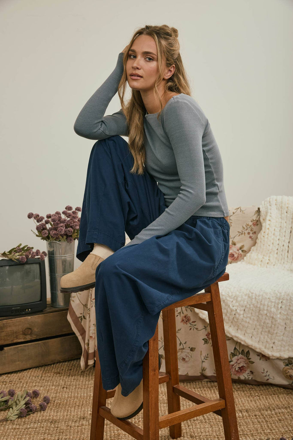 BOAT NECK LONG SLEEVE RIBBED KNIT TOP