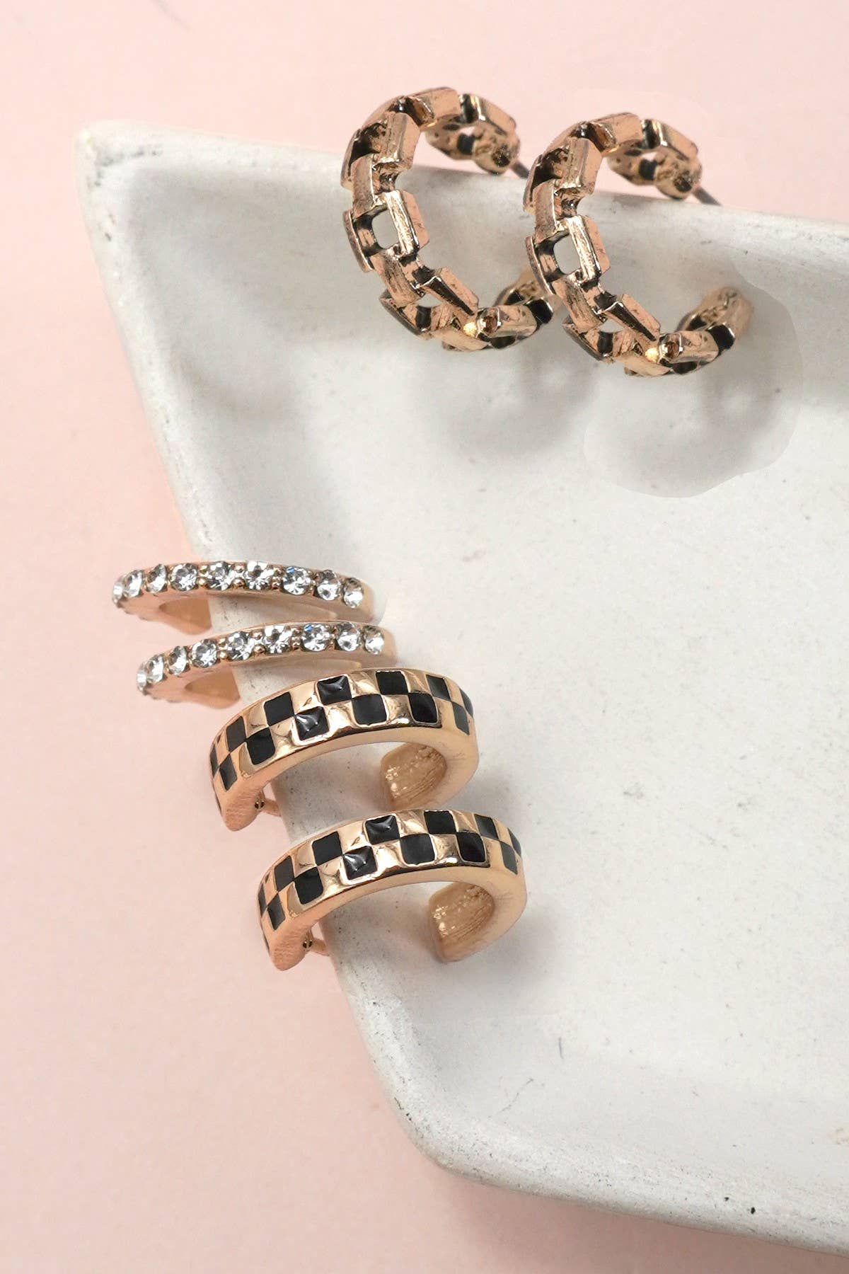 BAGUETTE STONE DOUBLE HOOP HUGGIE TRIO EARRINGS | 80E6906: GOLD