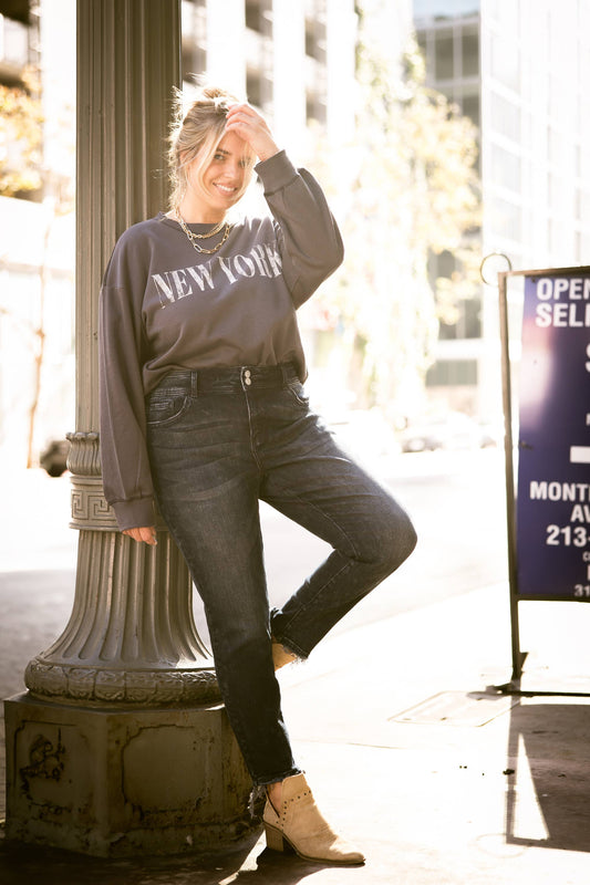 MID RISE CIGARETTE JEANS : DARK