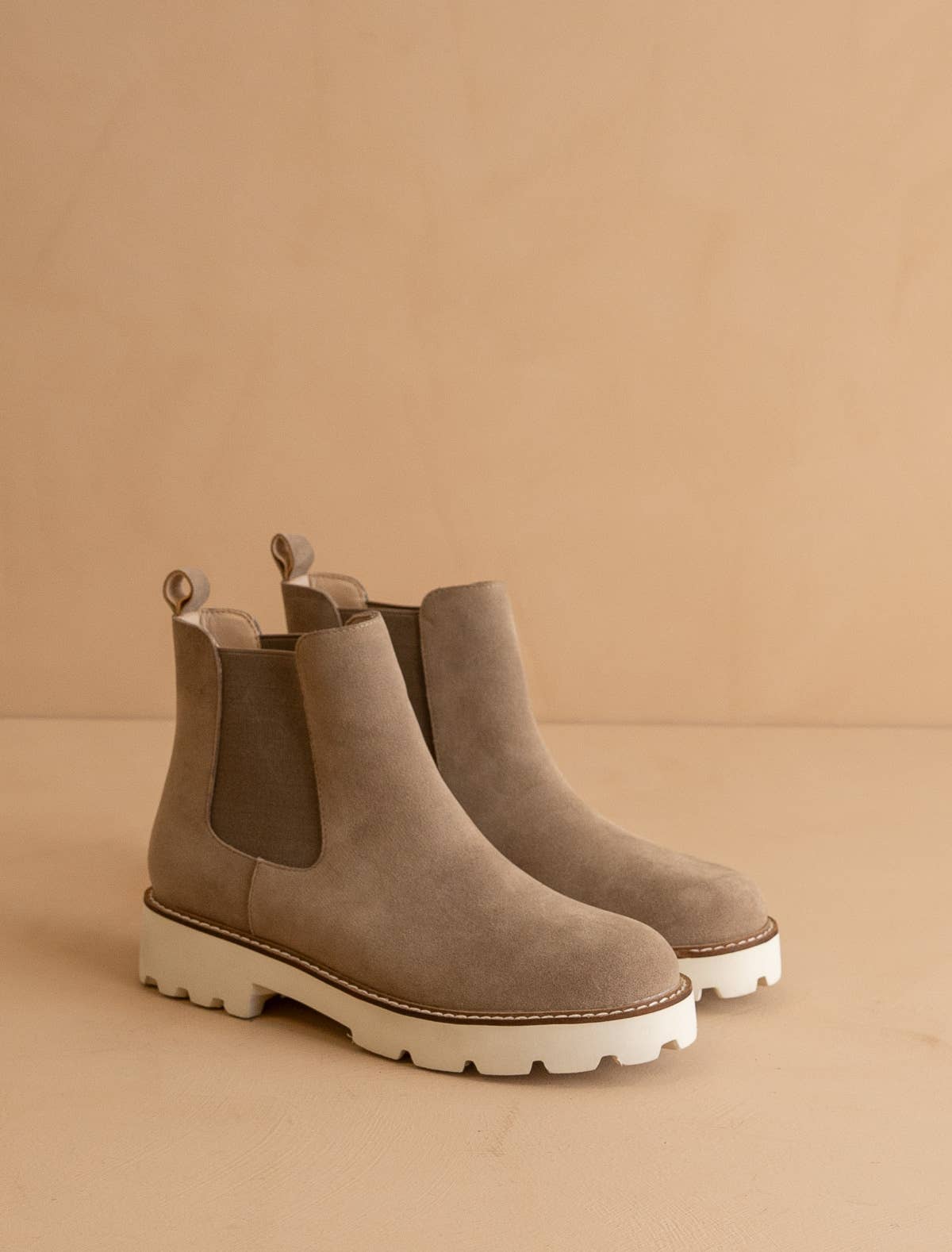 The Gianna Khaki | Chunky Sole Chelsea Boot: Khaki