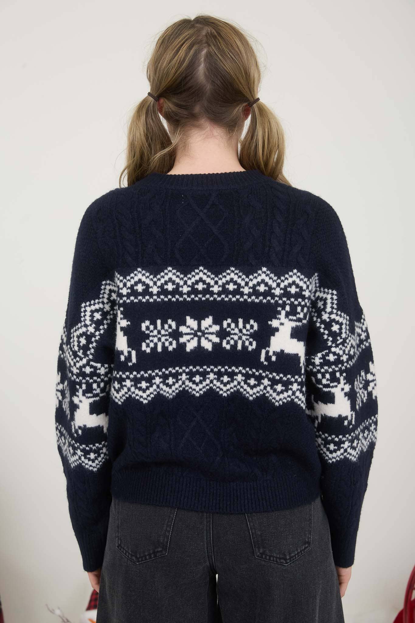 SNOWFLAKE DEER CABLE KNIT PULLOVER SWEATER: NAVY