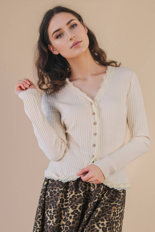 Lace Trim Fitted Knit Top: IVORY