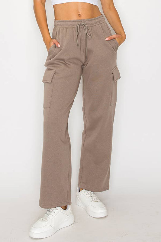 Solid color fleece sweat cargo pans with straight leg : Taupe