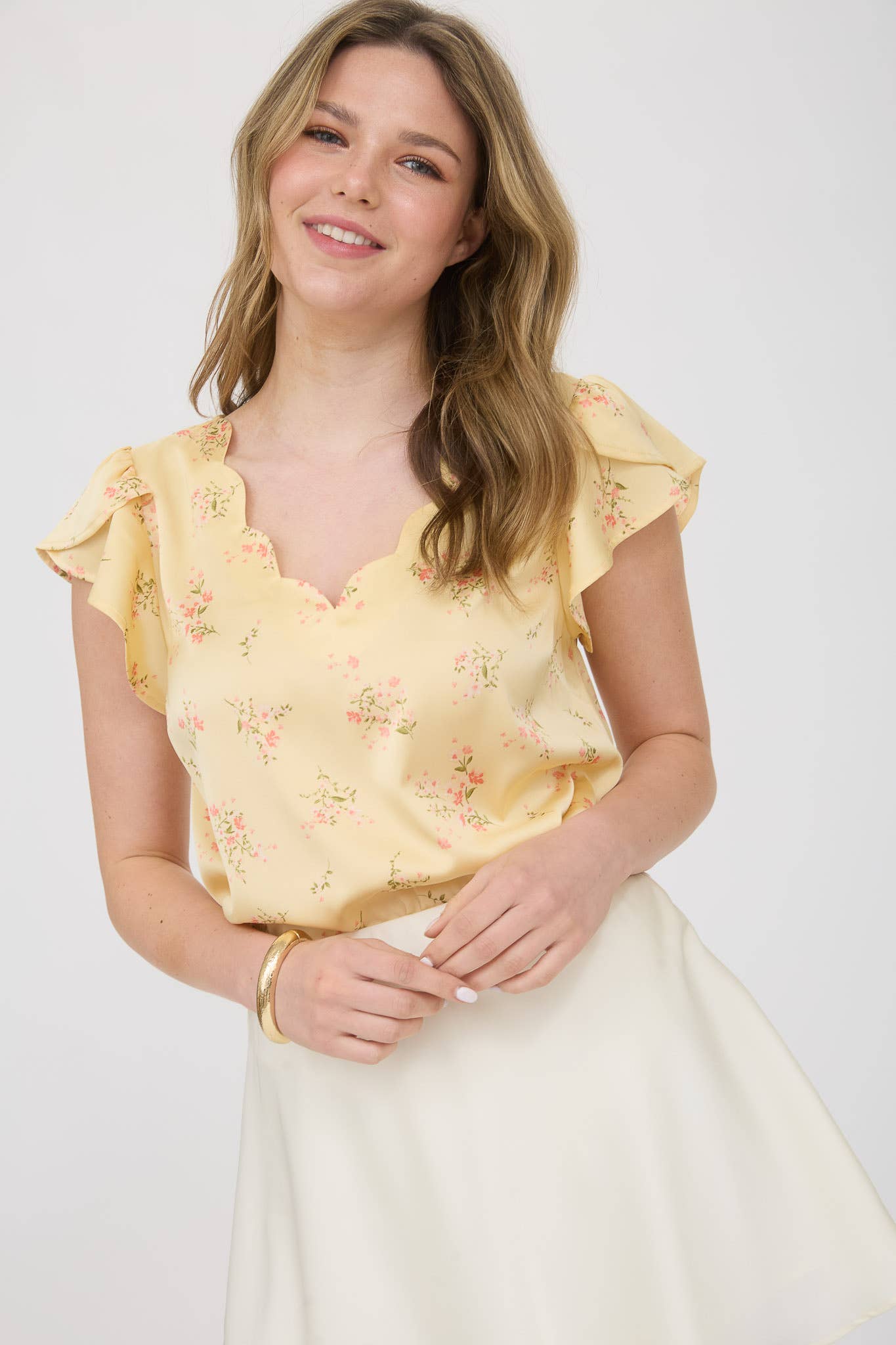 FLORAL SCALLOP SATIN BLOUSE: YELLOW
