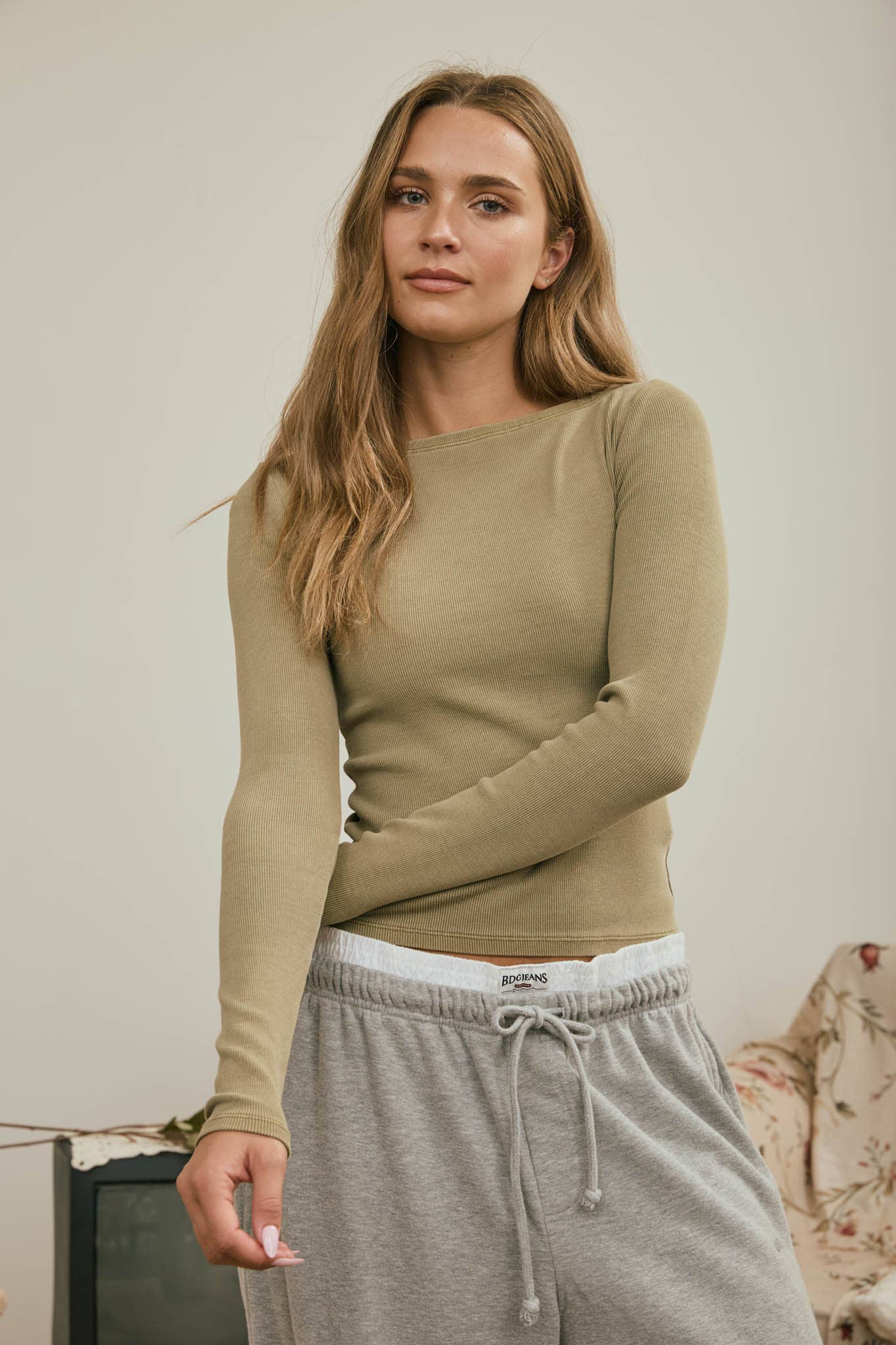 BOAT NECK LONG SLEEVE RIBBED KNIT TOP